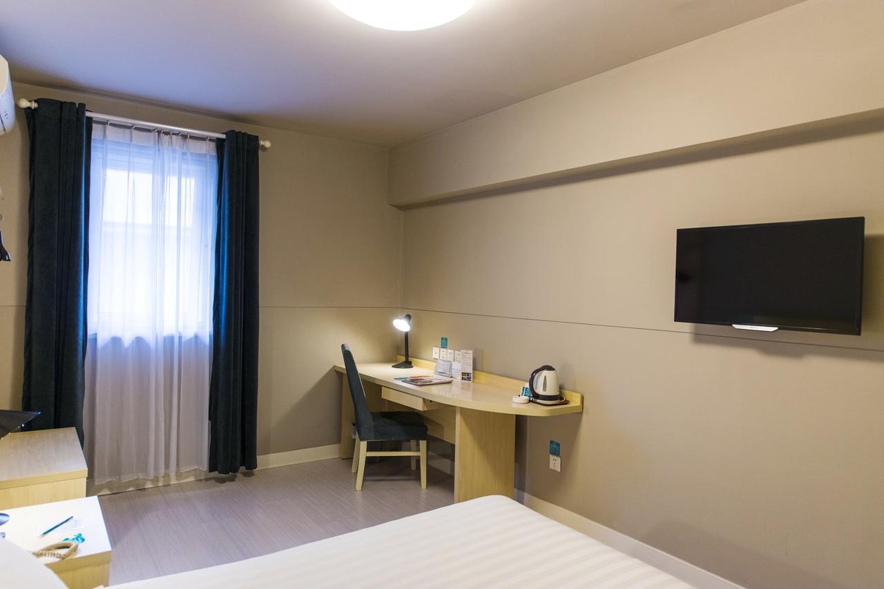 Jinjiang Inn Select Wuwei Railway Station Экстерьер фото
