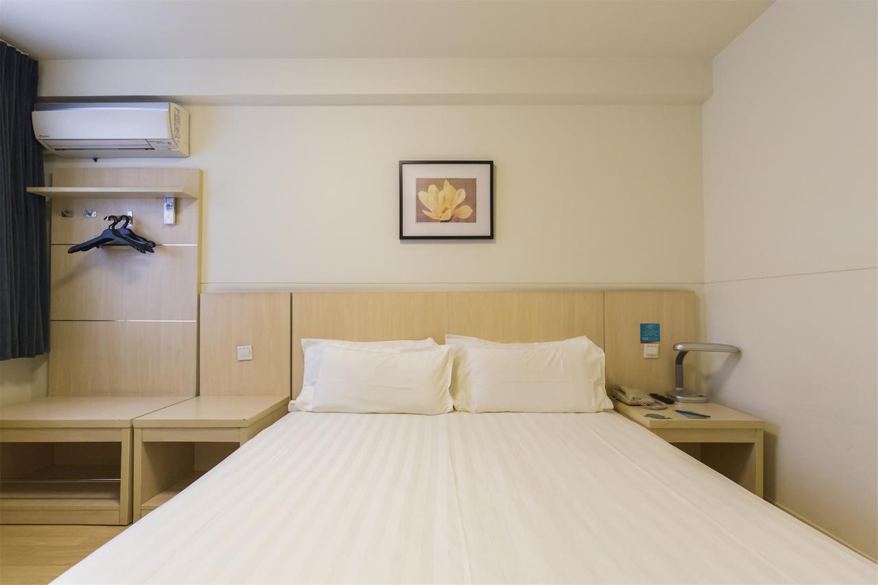 Jinjiang Inn Select Wuwei Railway Station Экстерьер фото