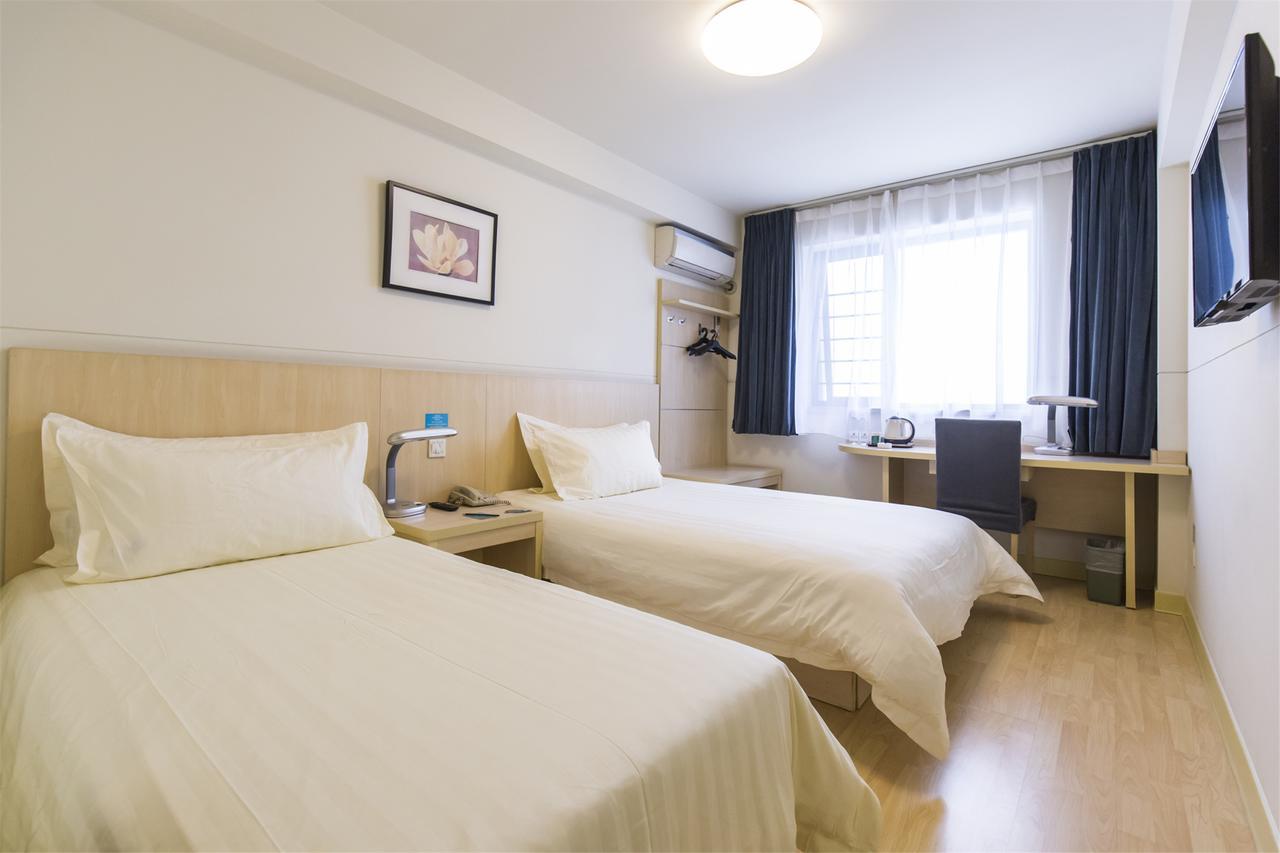 Jinjiang Inn Select Wuwei Railway Station Экстерьер фото