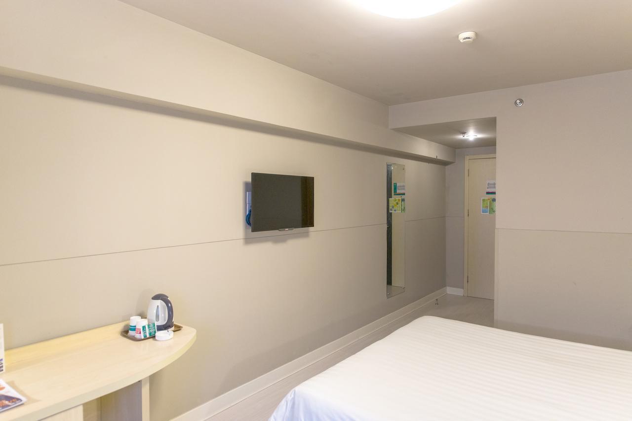 Jinjiang Inn Select Wuwei Railway Station Экстерьер фото